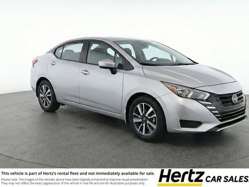 Used 2025 Nissan Versa SV image 1