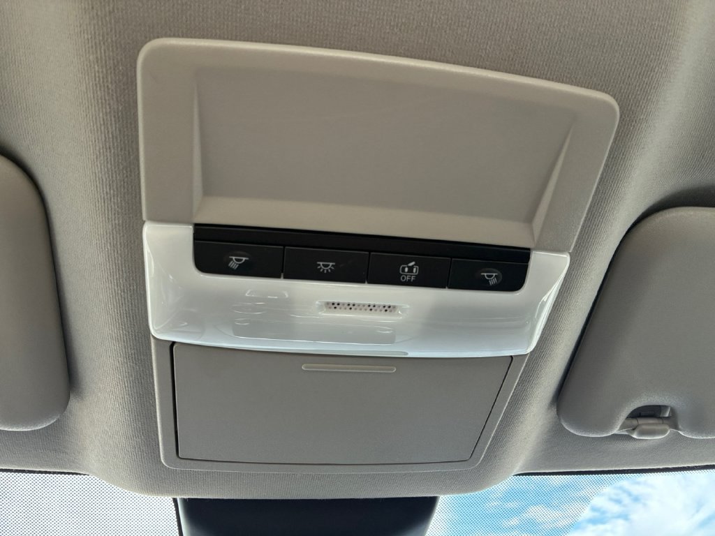 Used 2024 Nissan Sentra SV FWD image 7