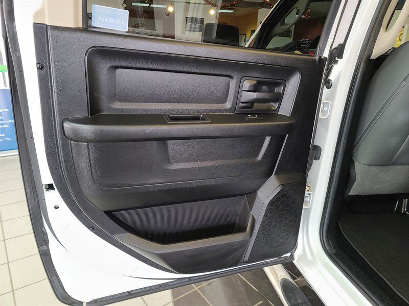 Used 2014 RAM 1500 Express AWD/4WD image 11
