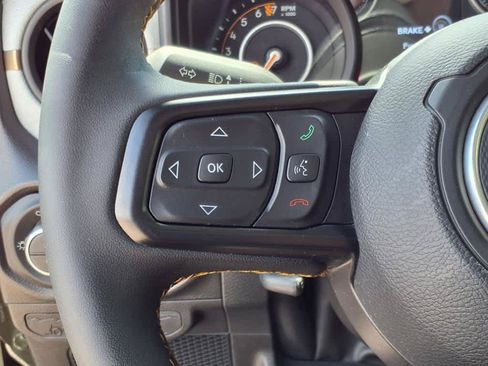 Used 2024 Jeep Gladiator Sport AWD/4WD image 29