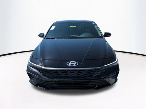 New 2026 Hyundai Elantra Sport image 3