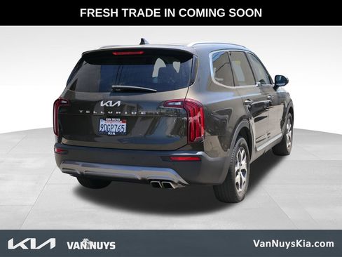 Used 2022 Kia Telluride EX FWD image 3