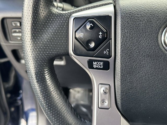 Used 2021 Toyota 4Runner SR5 AWD/4WD image 10