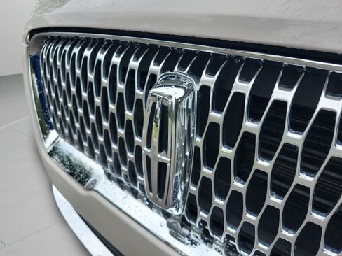 Used 2022 Lincoln Corsair FWD w/ Equipment Group 101A image 24