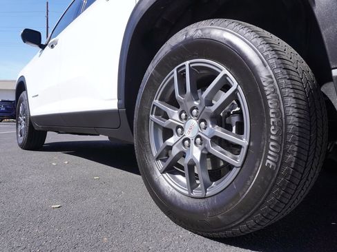 Certified 2025 GMC Acadia Elevation image 6