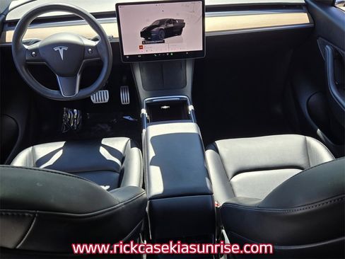 Used 2022 Tesla Model Y Performance image 13