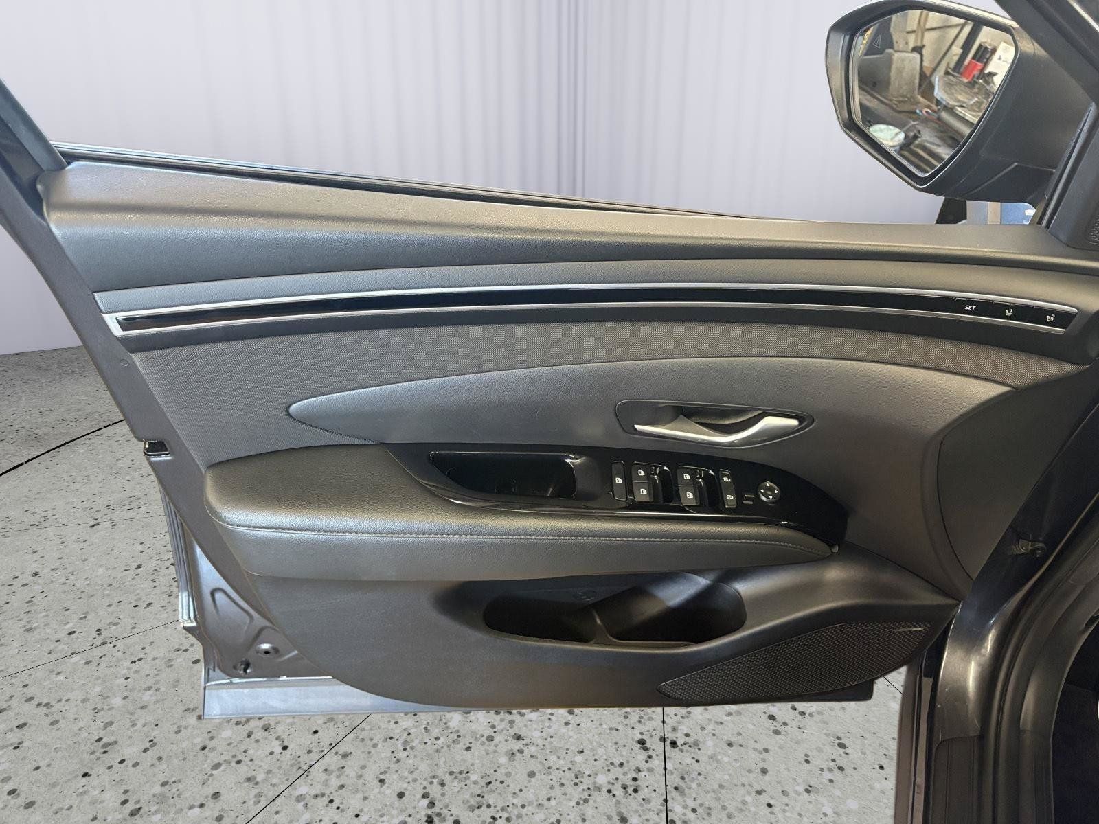 Used 2023 Hyundai Tucson Limited FWD image 33