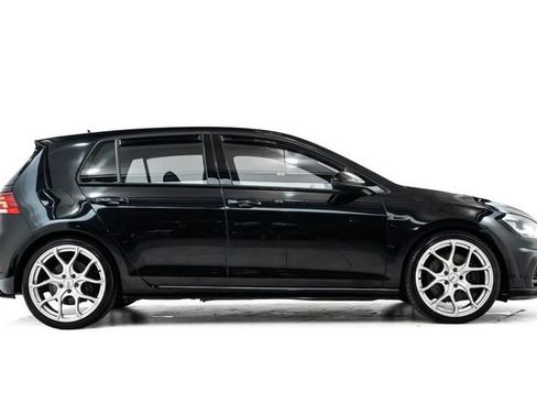 Used 2018 Volkswagen Golf 4-Door AWD/4WD image 5