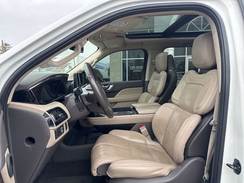 Used 2022 Lincoln Navigator L Reserve AWD/4WD image 17