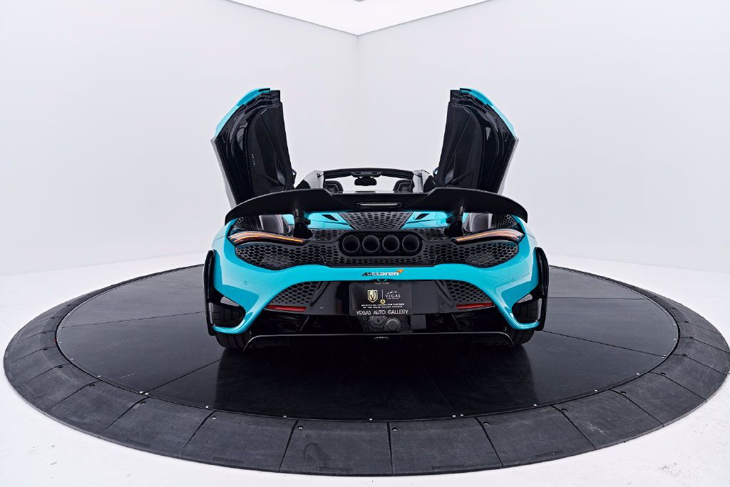 Used 2022 McLaren 765LT RWD image 38
