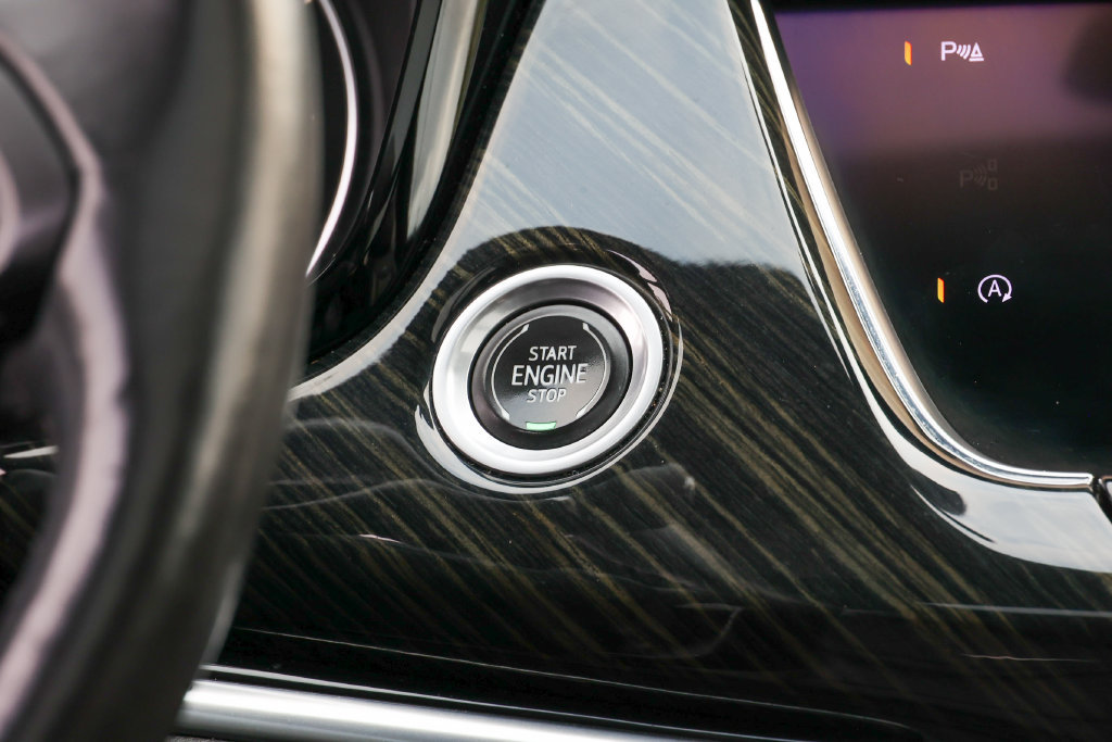 Used 2020 Cadillac XT6 Premium Luxury FWD image 16