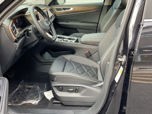 New 2026 Volkswagen Atlas SE image 12