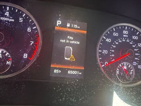 Used 2022 Kia K5 GT-Line AWD/4WD image 5