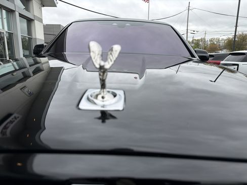 Certified 2023 Rolls-Royce Cullinan w/ Cullinan Package image 37