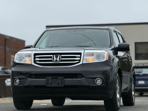 Used 2015 Honda Pilot Touring image 1