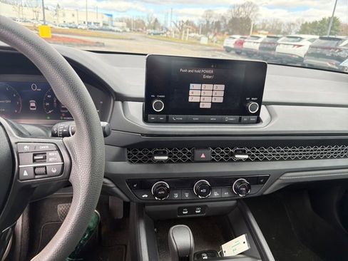 Used 2024 Honda Accord EX image 17