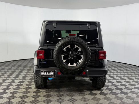 Used 2025 Jeep Wrangler Unlimited Rubicon 4xe w/ Safety Group AWD/4WD image 9