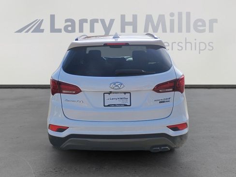 Used 2018 Hyundai Santa Fe Sport image 4