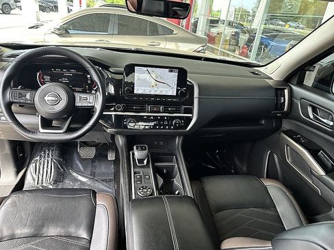 Certified 2023 Nissan Pathfinder Platinum AWD/4WD image 14