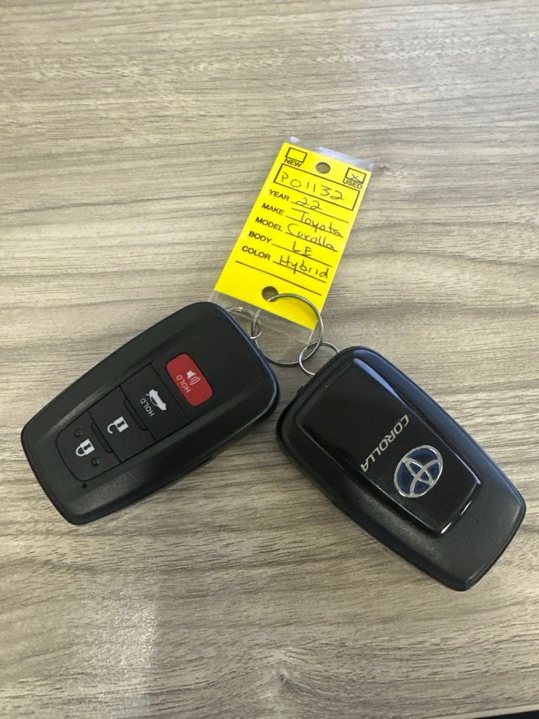Used 2022 Toyota Corolla LE w/ Carpet Mat Package (TMS) FWD image 14