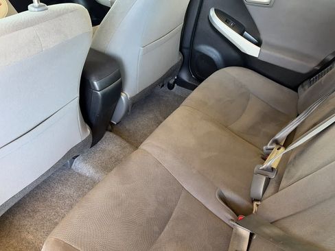 Used 2015 Toyota Prius Two FWD image 11