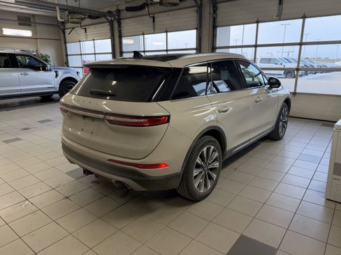 Used 2022 Lincoln Corsair Reserve w/ Luxury Package image 4