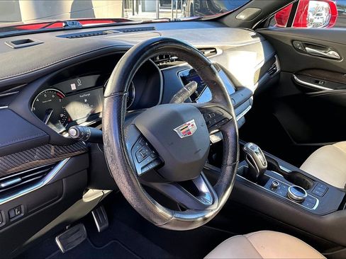 Used 2019 Cadillac XT4 Sport image 14