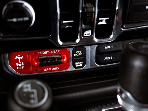 Used 2021 Jeep Wrangler Unlimited Rubicon AWD/4WD image 17