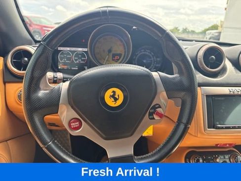 Used 2010 Ferrari California RWD image 3