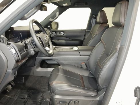 New 2026 Nissan Armada SL w/ Captain's Chari Seat Package image 9