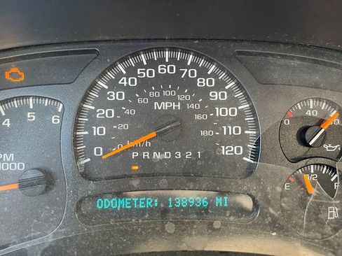 Used 2006 Chevrolet Silverado 2500 LT AWD/4WD image 7
