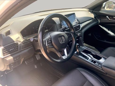 Used 2018 Honda Accord Sport image 18