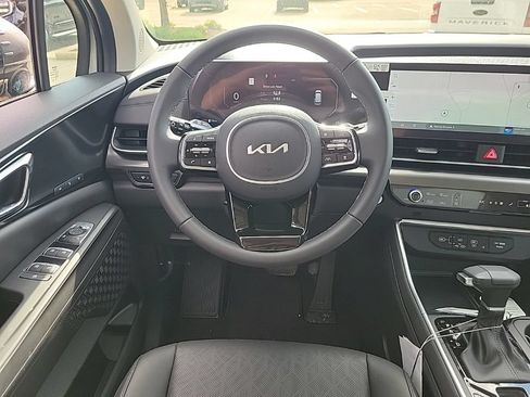 New 2026 Kia Carnival SX w/ SX Dark Edition Package FWD image 13