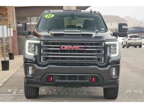 Used 2022 GMC Sierra 2500 AT4 w/ Snow Plow Prep/Camper Package image 8