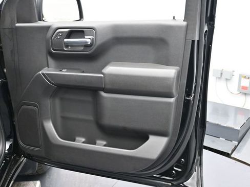 Used 2025 Chevrolet Silverado 1500 Custom image 27