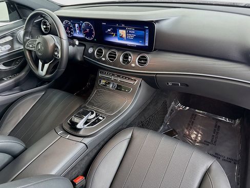 Used 2020 Mercedes-Benz E 450 4MATIC Sedan w/ Parking Assistance Package image 32