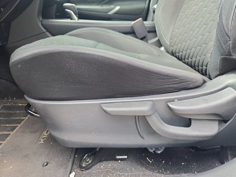 Used 2023 Nissan Kicks SV FWD image 18