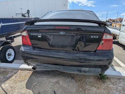 Used 2005 Ford Focus ST FWD image 7