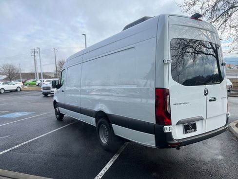 Used 2024 Mercedes-Benz Sprinter 3500 image 6