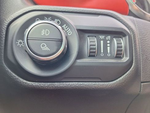 Used 2021 Jeep Gladiator Rubicon image 11