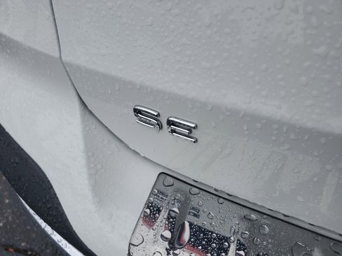 Used 2024 Volkswagen Taos SE image 11