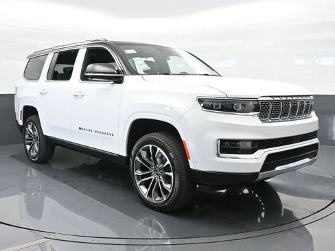 Used 2024 Jeep Grand Wagoneer Series III AWD/4WD image 8