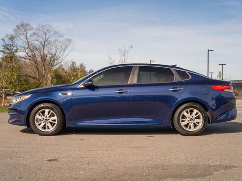 Used 2018 Kia Optima LX image 4