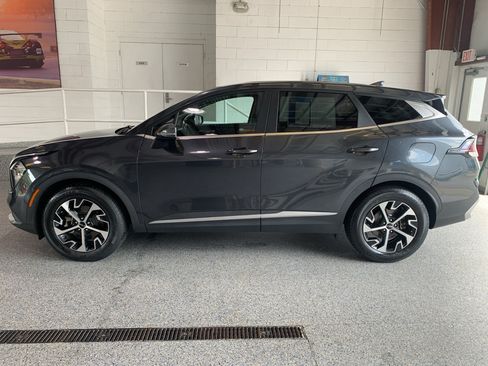 Used 2023 Kia Sportage EX FWD image 5