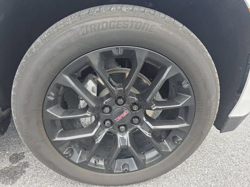 Used 2023 GMC Yukon SLT w/ SLT Premium Package AWD/4WD image 35