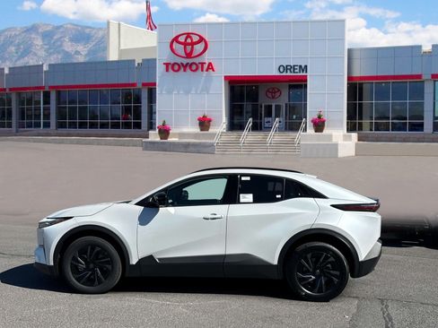 New 2026 Toyota C-HR AWD/4WD image 5