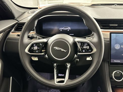 Used 2026 Jaguar F-PACE R-Dynamic S AWD/4WD image 14