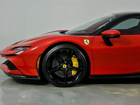 Used 2023 Ferrari SF90 Stradale image 7