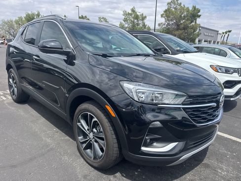 Used 2021 Buick Encore GX Select w/ Advanced Technology Package FWD image 3