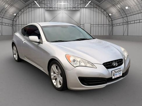 Used 2012 Hyundai Genesis 2.0T image 8